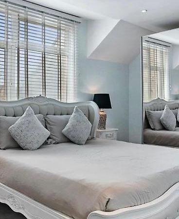 Hampstead Opulence Apartment - Luxurious Split Level Property Лондон Екстериор снимка