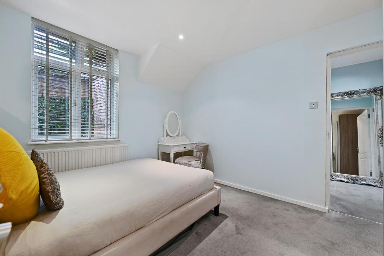 Hampstead Opulence Apartment - Luxurious Split Level Property Лондон Екстериор снимка